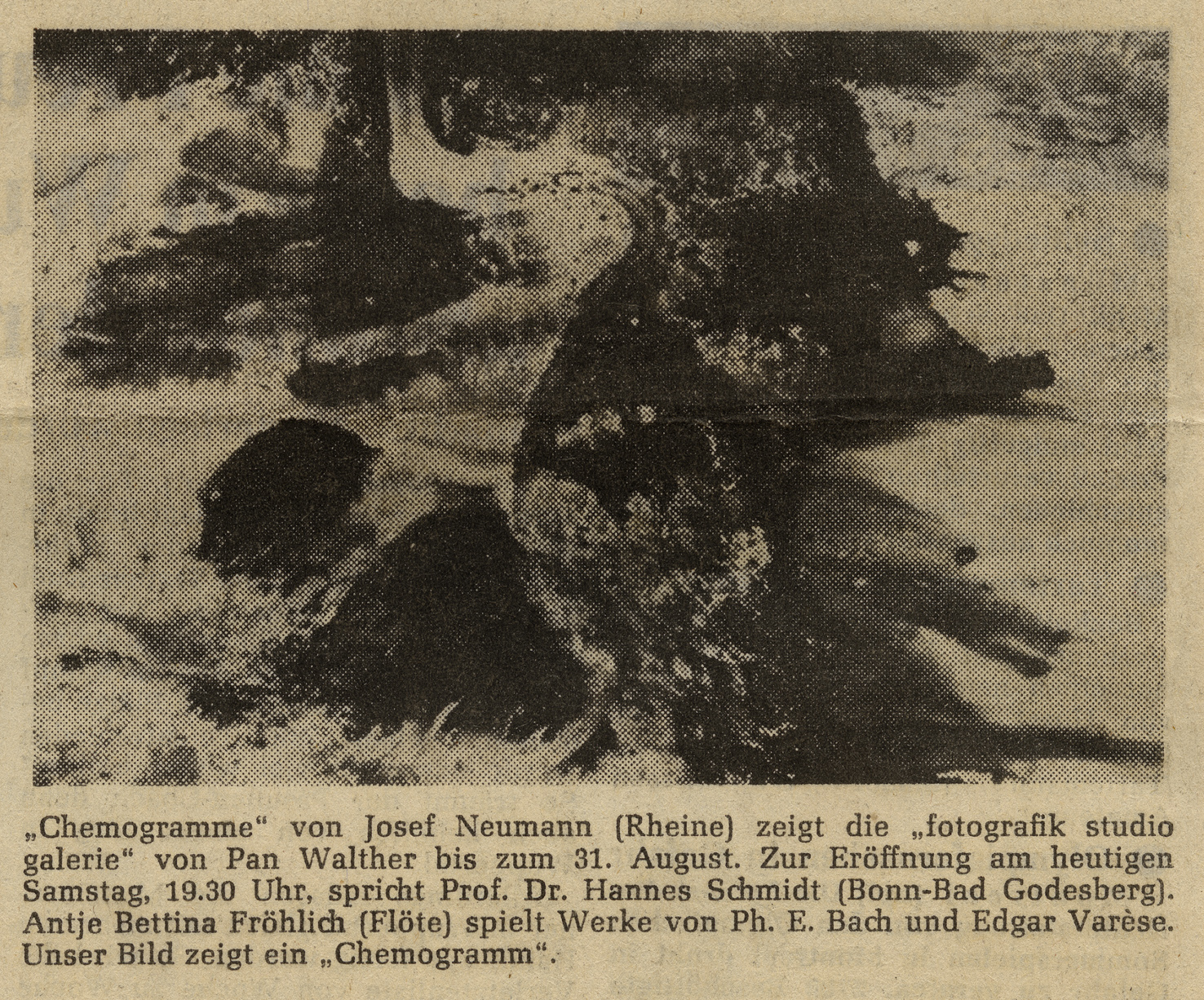 Westfälische Nachrichten , 8th May, 1976, Chemogramme in der "fotografik studio galerie Prof.Pan Walther" in Münster